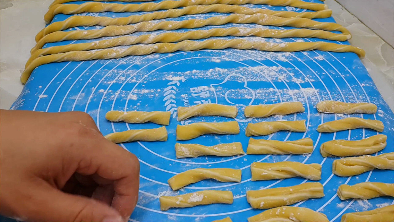 白色面|立秋后不要给孩子买零食吃了,试试这种做法,孩子再不想买零食!