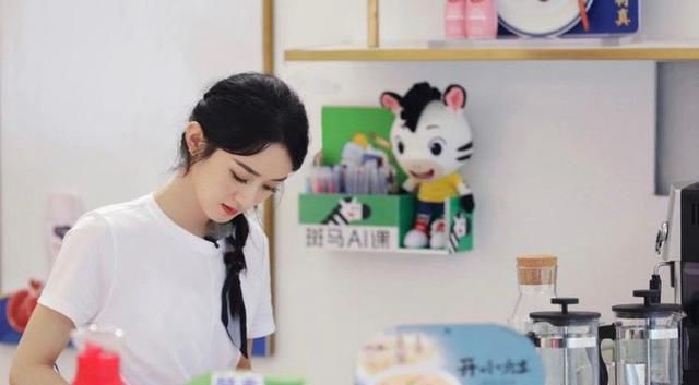  不好意思|《中餐厅》赵丽颖情绪低落，黄晓明暖心安慰，真是个体贴的好老板