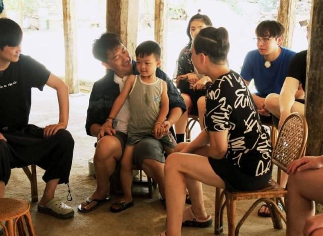  人泪目|《向往4》用心了，收官海报中间位不是黄磊何炅，C位让人泪目了