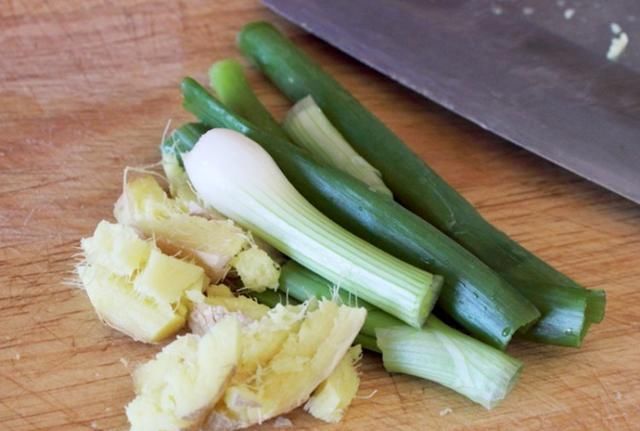  排骨汤|排骨汤怎么做才好喝？学会以下3点，轻松熬出神仙汤