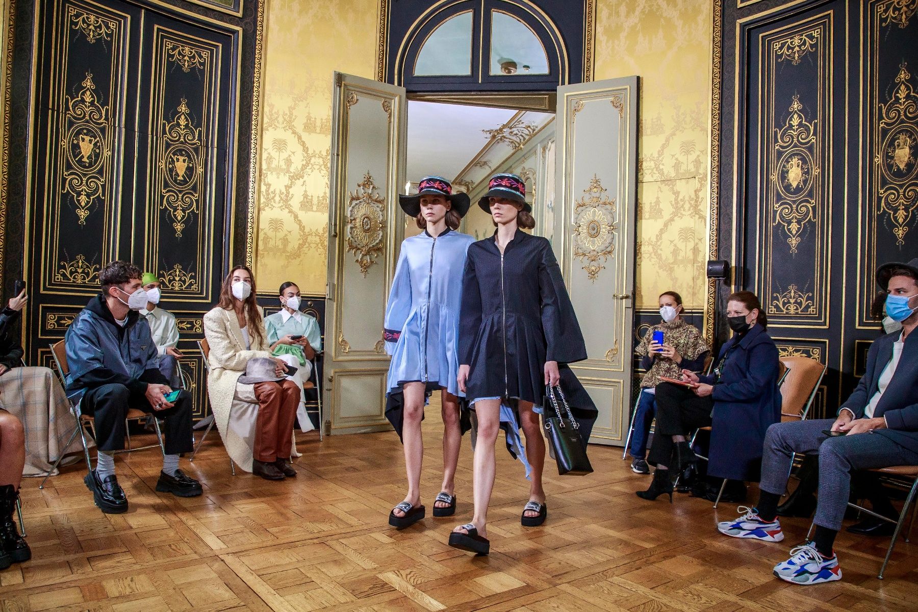 时装秀|巴黎时装周——Victoria Tomas品牌时装秀