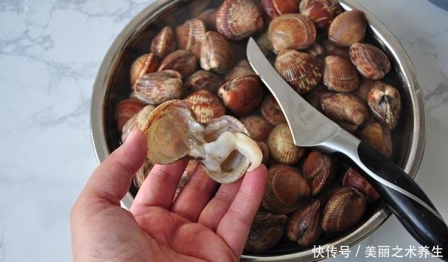 鲜活|三块钱一斤鲜活鸟贝，做成小麻辣小海鲜，麻辣鲜香，太下饭了！