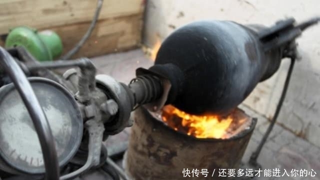 人类|人类每天顶着数10吨的大气压,为啥却没被压扁?原来已近扁了