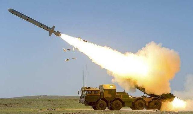  航母|弹道导弹打航母有胜算吗？要命中须具备哪些技能，追踪是关键