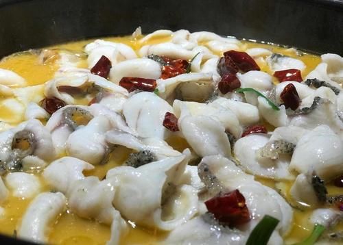 接下来|可以说是鱼腥的死对头,在炖鱼的时候,也就是鱼肉最便宜了,人人都可以吃得起