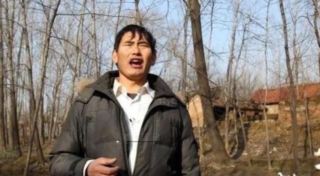  大衣哥|朱之文又换新车，看到999车牌，网友：怪不得要配保镖