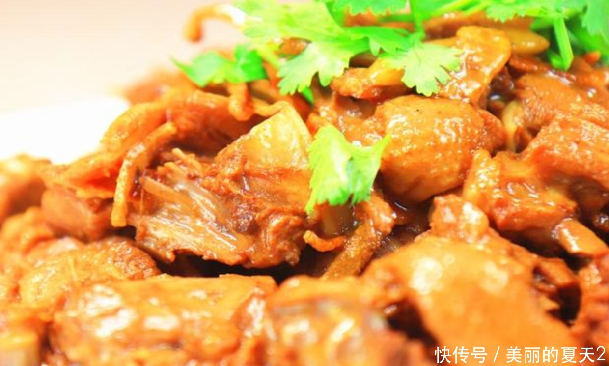 八月|八月初,它跟鸭肉是绝配!随便焖一焖,营养开胃不油腻,孩子爱吃