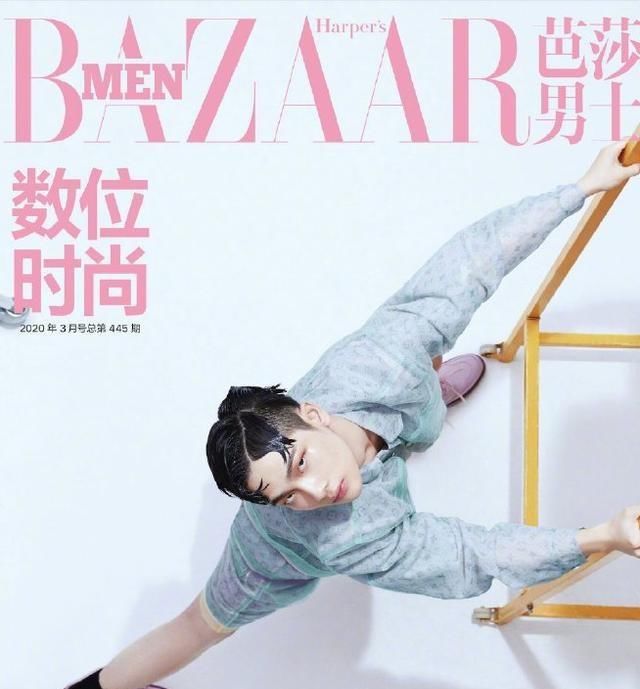  独特|周震南油头花衫造型新颖帅气，在变幻的光影下展现出独特的魅力