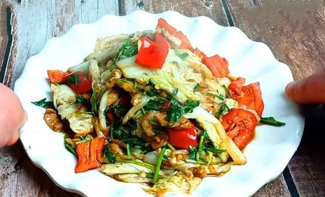  难怪|醋溜白菜，先放醋还是先炒白菜？厨师长：都不对，难怪炒的不好吃