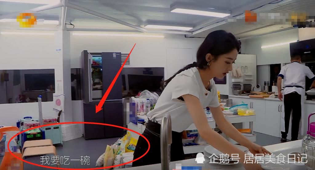  打扰|《中餐厅》黄晓明减肥只吃一口饭，看清赵丽颖吃多少，网友：打扰了！