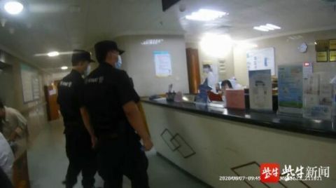  难耐|医院一病房空调坏了，病患酷热难耐报警求助