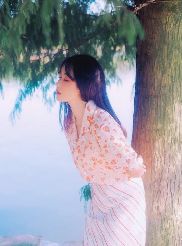  飞花|诗词丨时见飞花飘牧野，也添柴火煨红炉