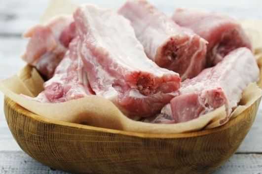 腥味|炖排骨时第一步不能错大厨传授正确方法,排骨鲜嫩多汁无腥味