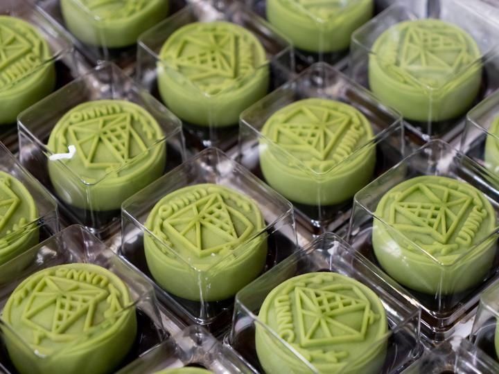 月饼|发月饼啦,快来尝尝高校里的中秋味道