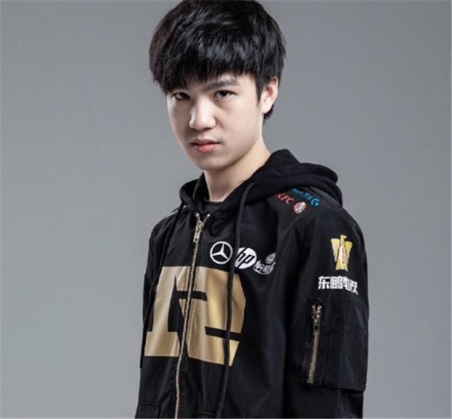  喜欢|王俊凯自曝段位和最喜欢的选手，总共两个，原来也是老RNG粉丝