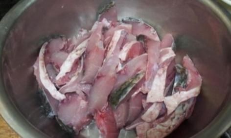 江南|“苏式熏鱼,”地道的江南传统名肴,做法技巧全在这