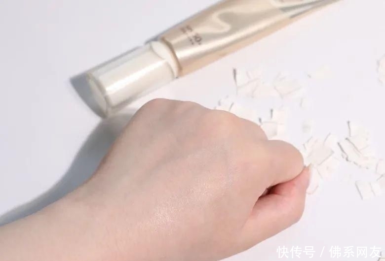  熊心豹子|敢和安耐晒抢C位，这款防晒是吃了熊心豹子胆吗！