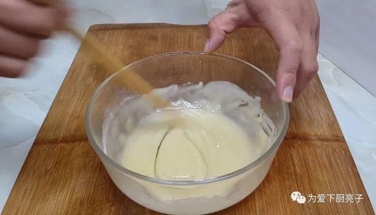  学会|烙饼这么做太香了，开水一烫，张张柔软又劲道，学会天天不起早