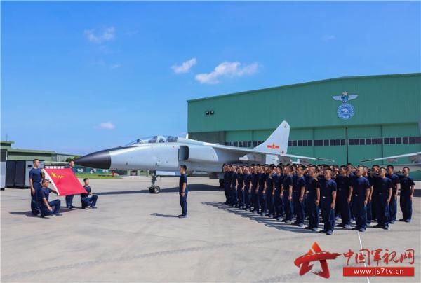 新员入列仪|空军航空兵某部：触摸“战鹰” 筑梦起航