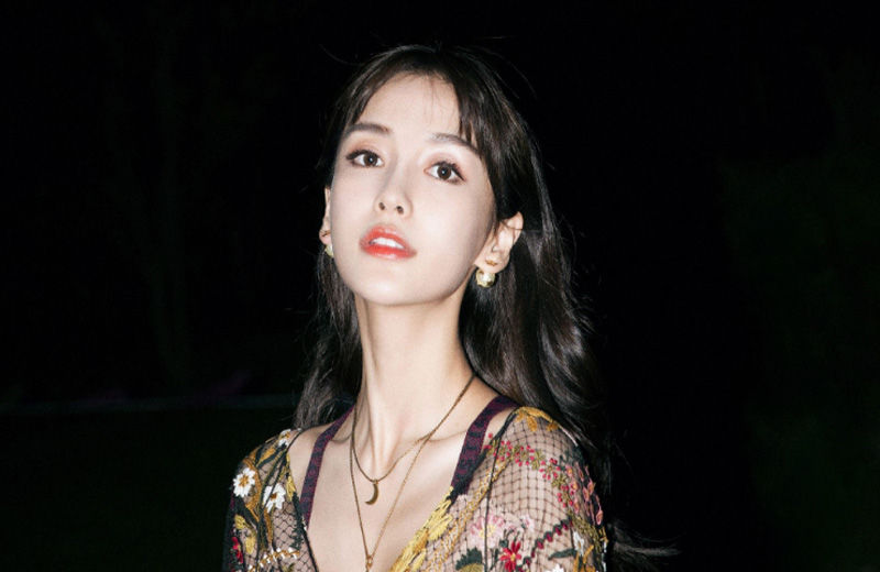  差距|Baby受伤依旧坚持录制节目，烈日下她的表现和吴宣仪就是差距