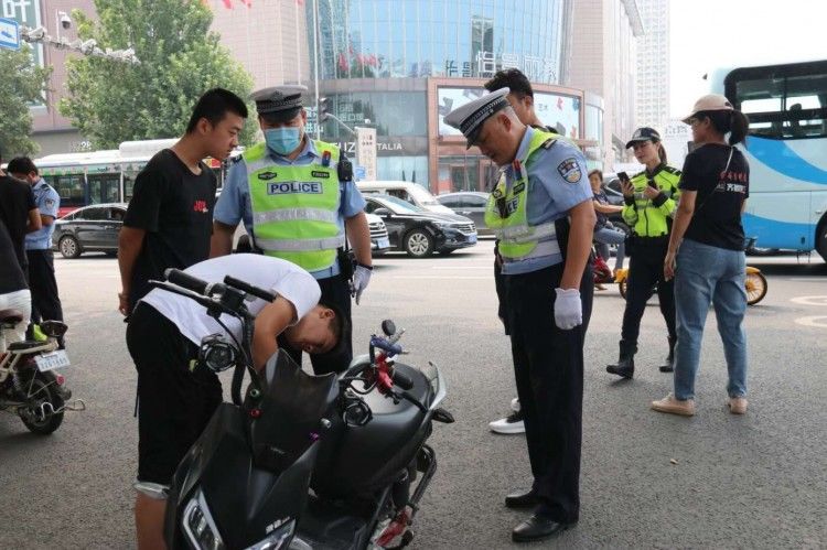 电动车|你挂牌了没?电动车正式挂牌上路,临沂交警开展集中整治行动