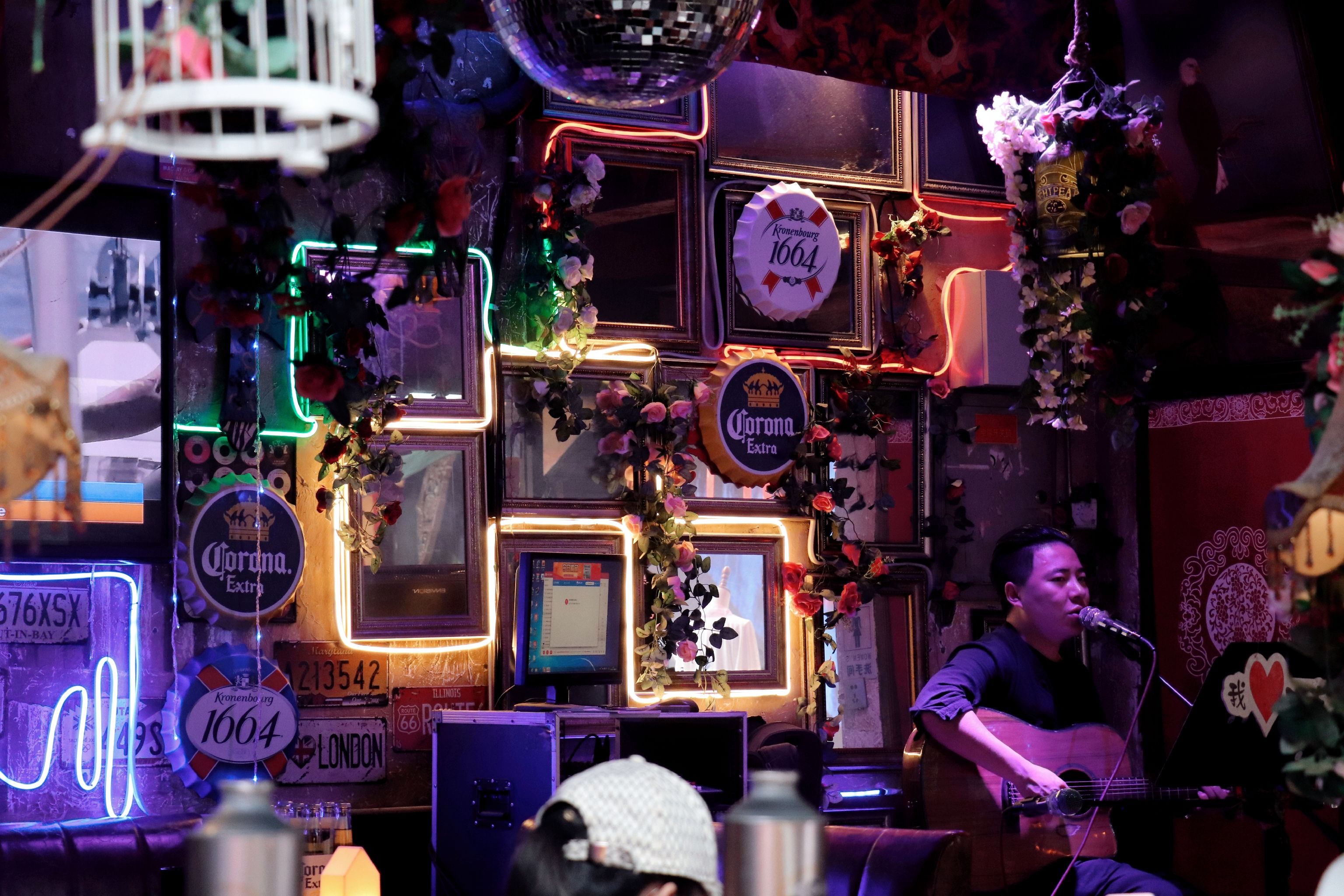 商场里|美食打卡攻略!每一个美食聚集地,都种满了成都人