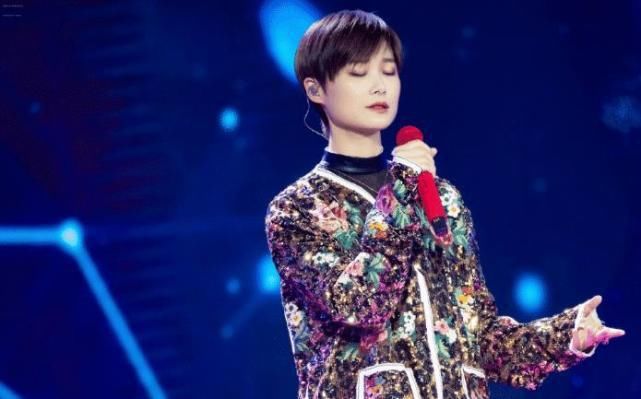  超级女声|尴尬！明明都是“超女”出身，亚军和季军已经是导师，而冠军却仍是选手