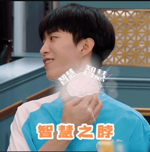  做家务|杨子姗重度洁癖，因拍摄者未穿鞋套崩溃大哭，自己却躺在床上刷牙