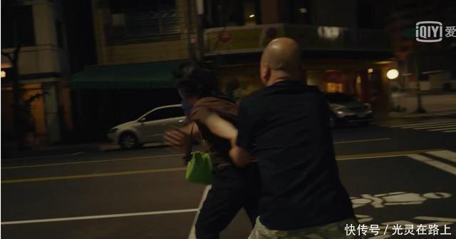  街舞3|《乘风破浪》比不过乐手互踹，娱乐至死的时代内容和噱头哪个重要