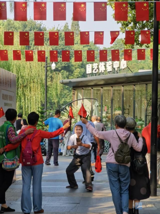 公布|“国旗随手拍”初评名单公布，快来为你最爱的作品点赞！