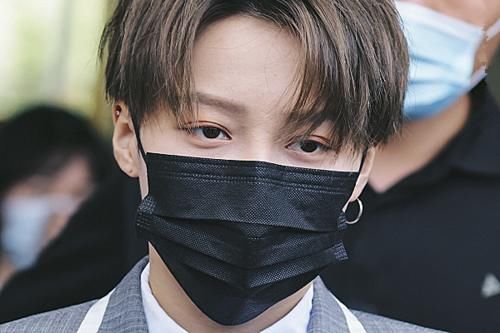  观众满满|THE9穿《青2》制服，去央视录制节目，中文团名有创意