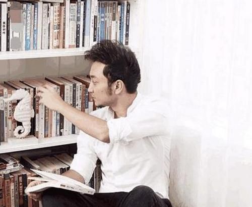  装饰|带你看看尼格买提的家，装修布置真是简单，完全不像央视主持人