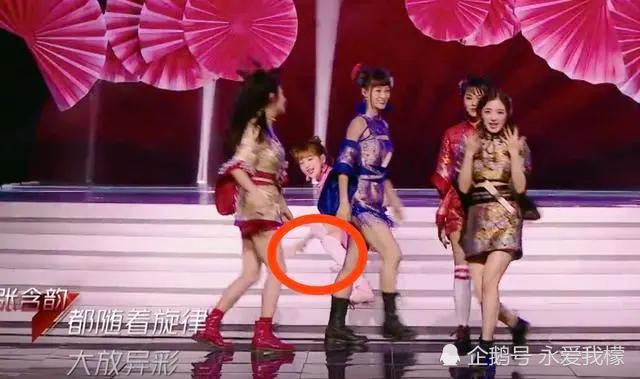  动态|金莎发动态向彩虹节拍组道歉，表示这件事像噩梦，下台哭了几个小时