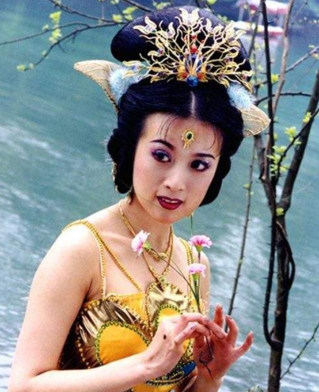  妖界|《西游记》中那些美人，仙界嫦娥，妖界杏仙，人间女儿国国王