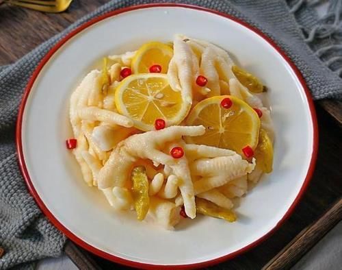  鸡爪|吃货美食：泡椒凤爪，香辣蚌，蒜椒酱炒虾仁，滑蛋炒牛肉的做法