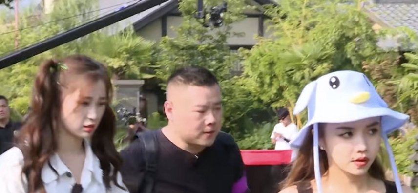  虞书欣|虞书欣安崎玩游戏不上心，有谁注意刘雨昕说了啥？怕是忘了有镜头吧