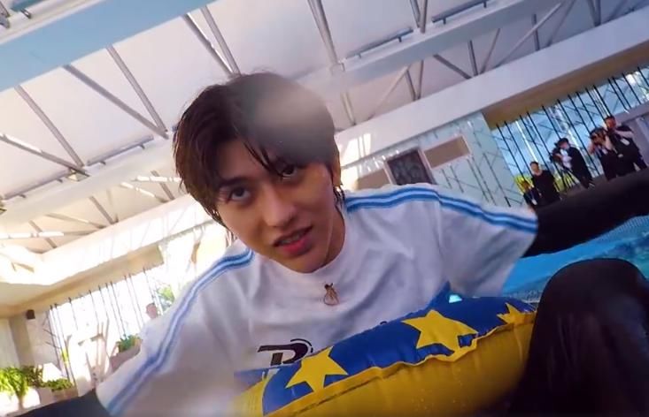  分不出|《奔跑吧》嘉宾集体脱妆，看到baby和蒋依依的素颜，分不出谁是00后