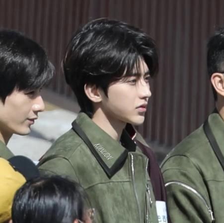  信大家对|“跑男”最新路透照，郭麒麟缺席，毛晓彤难掩美貌，成毅差距有点大！