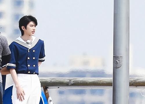 娜娜|跑男杀青:欧阳娜娜吴宣仪参加,baby用妙招凸显少女感