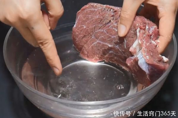  正确清洗牛|牛肉别再用清水洗，只会越洗越脏，教你一招，脏东西血水自己出来