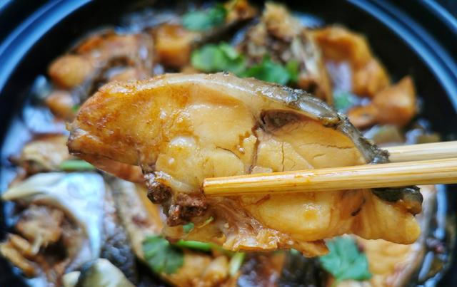  我家|我家做鱼块从不用水炖，不煎不油炸，鲜香滑嫩，炖一锅不够吃