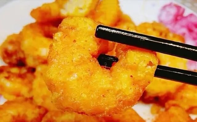  小吃|酥皮椒盐虾仁（教你一道鲜爽可口、好吃美味的精品小吃）。