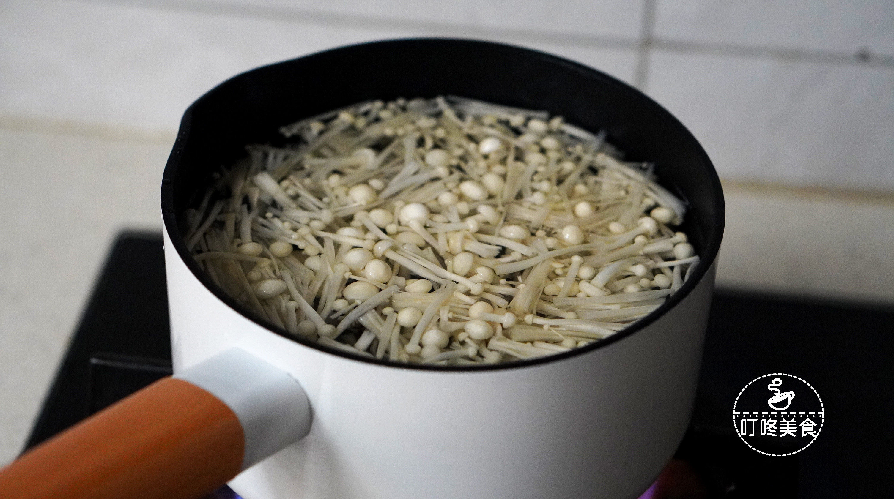 道菜|入秋后,多做此道菜,3块钱一斤,鲜美又营养,炖肉汤全家都爱喝