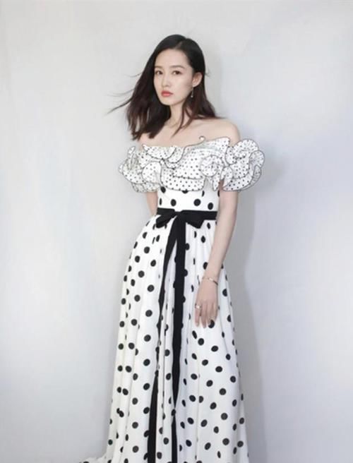 夏日|波点连衣裙来袭,get浓浓的复古风情,拯救你的夏日时尚