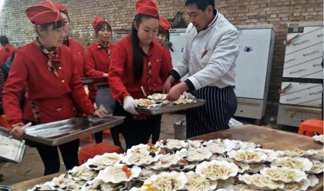 帮忙|农村红白喜事新“怪象”：宁可花钱请服务队也不找村民帮忙！为啥