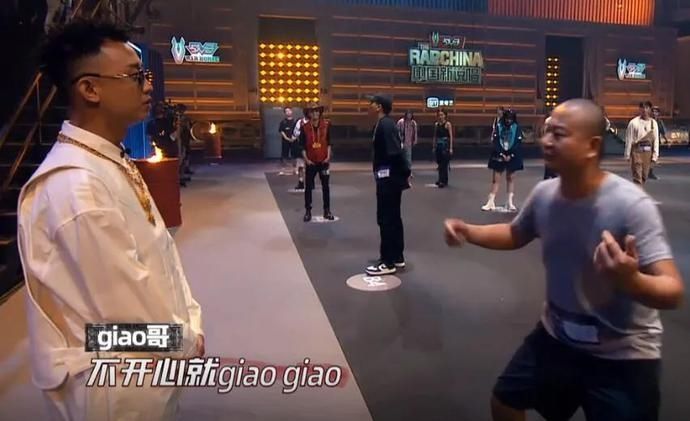  节目组|被节目打错名字，被吴亦凡猜韵脚，“红绿蓝”Rapper发歌Diss《新说唱》！