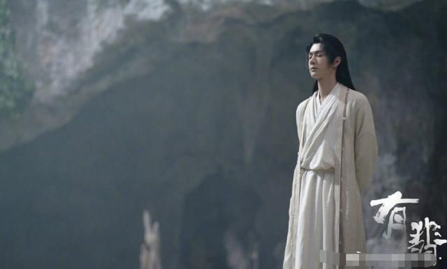  王一博|王一博《有匪》最新洗浴路透，身材太虐被吐槽，反为敬业精神正名