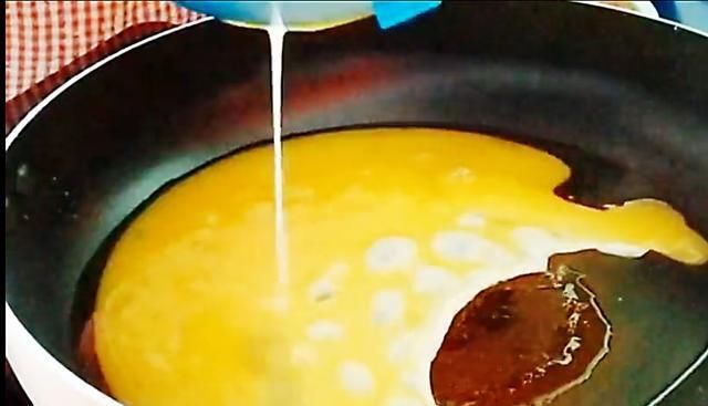  炒鸡蛋|黄瓜香菇炒鸡蛋吃了二十几年还是这样炒好吃又下饭