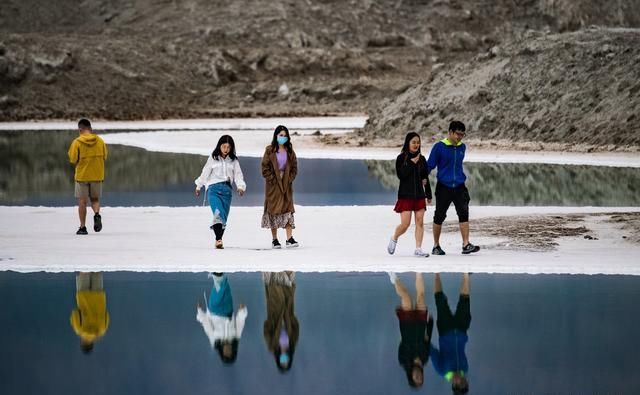  湖水|大柴旦：五彩谷天地雄奇之峻，翡翠湖水云婉约之华，柴达木探秘4