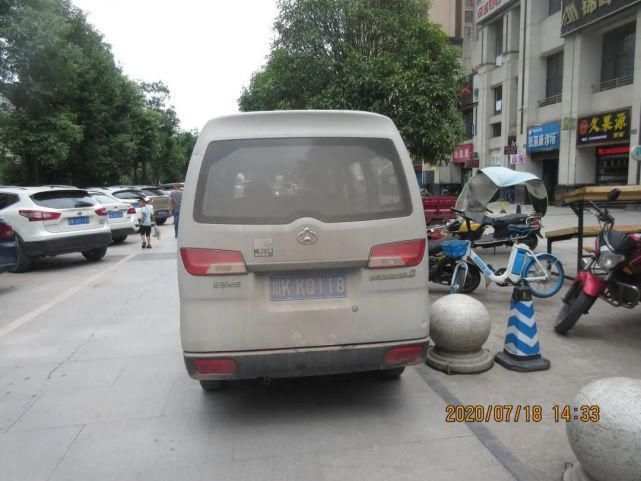 栖霞路北|都“跑”不脱！车辆违法，行人闯红灯……今天全曝光——